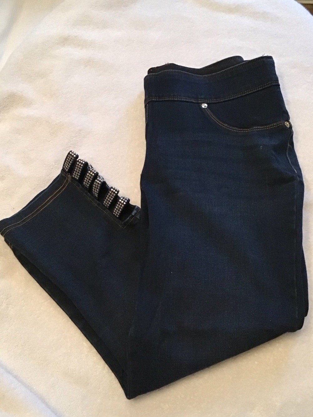 Nygard pull on jean capris with bling detail on the bottom
